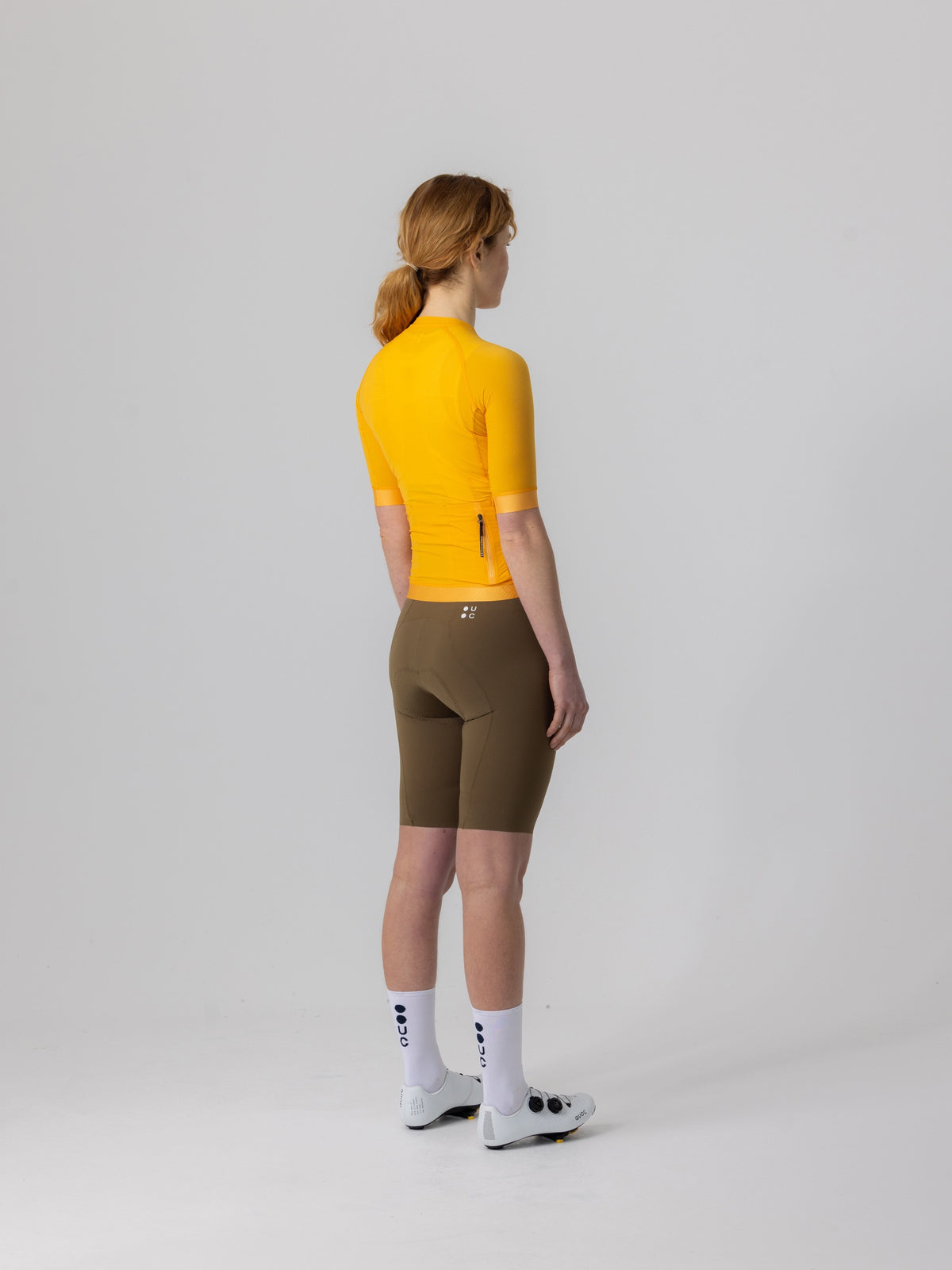 Universal Colours Chroma ウィメンズ サイクリングジャージ オレンジ | 超軽量フランス織りナイロンでパフォーマンス向上