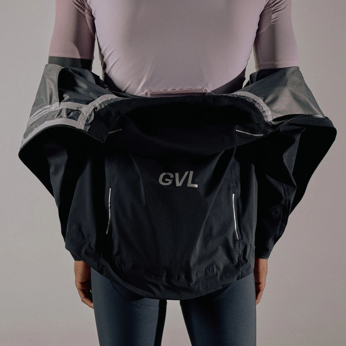 Givelo Men&#39;s Waterproof Shield Black サイクルジャケット | GEARED